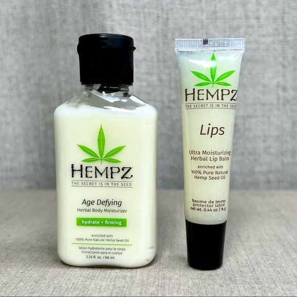 Hempz Makeup 3 For 3 Hempz Lip Balm And Mini Moisturizer Duo Poshmark